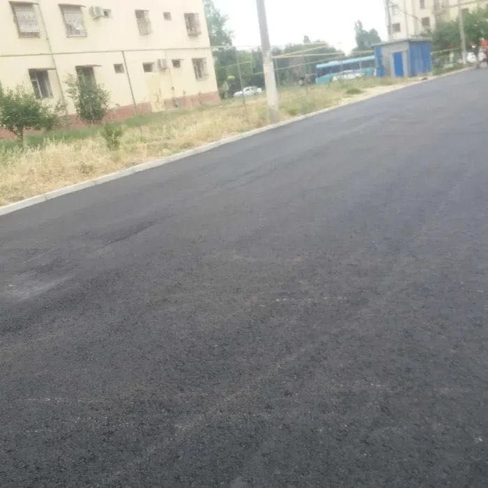 Асфальтирование территории.