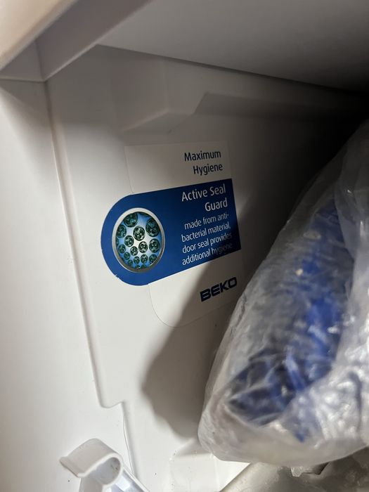 Фризер BEKO FSA13020