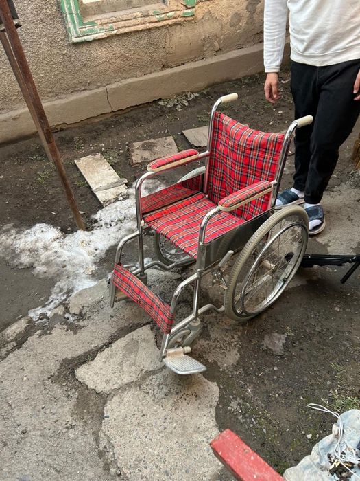 3 инвалидных колясок