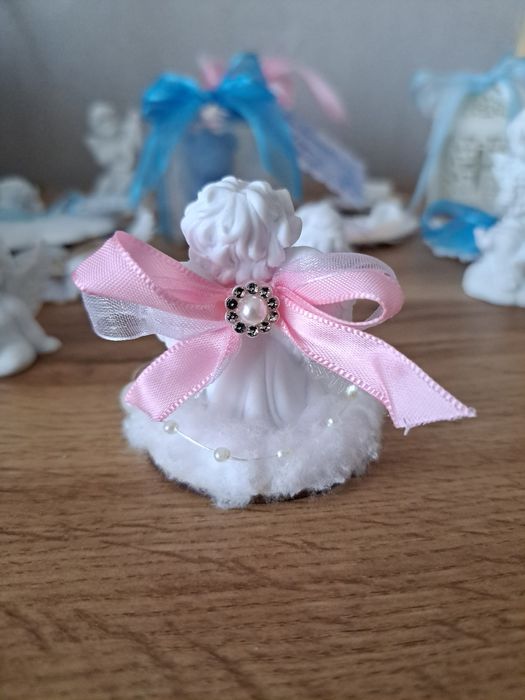 Ръчно изработени подаръчета за гости - ангелчета, крила, кутийки. Етик