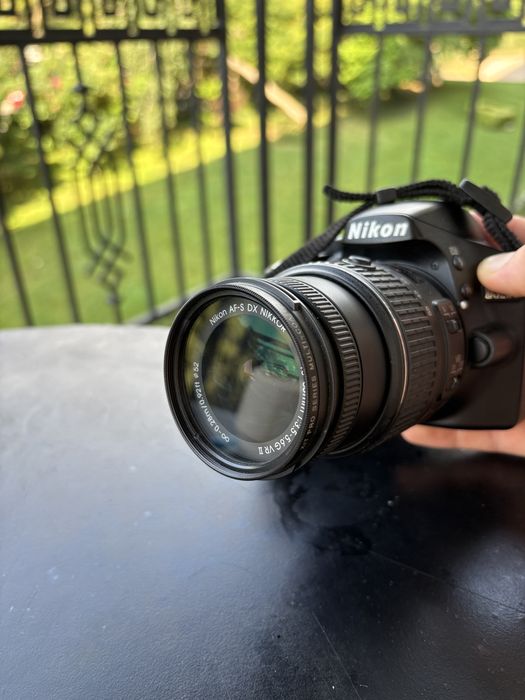 Nikon D3200 + obiectiv Nikon AF-S DX 18-55mm | Doar 8.000 cadre | Stare excelentă