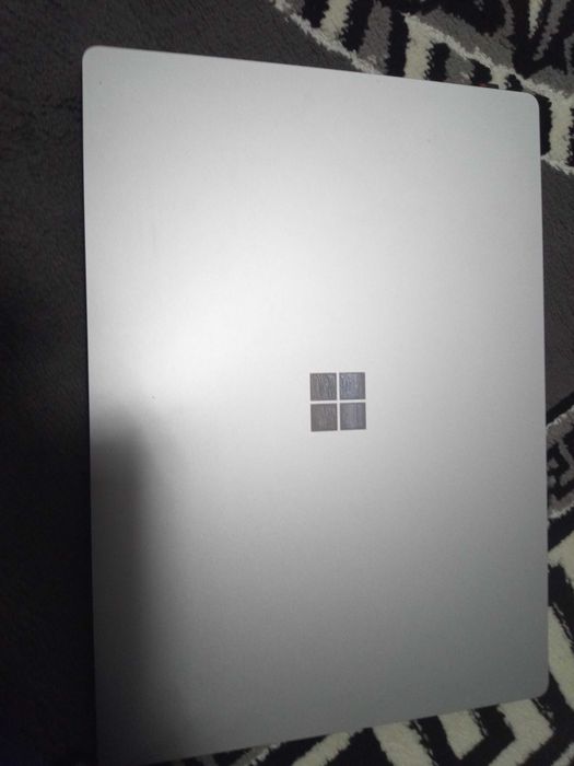 Laptom Microsoft surface 4