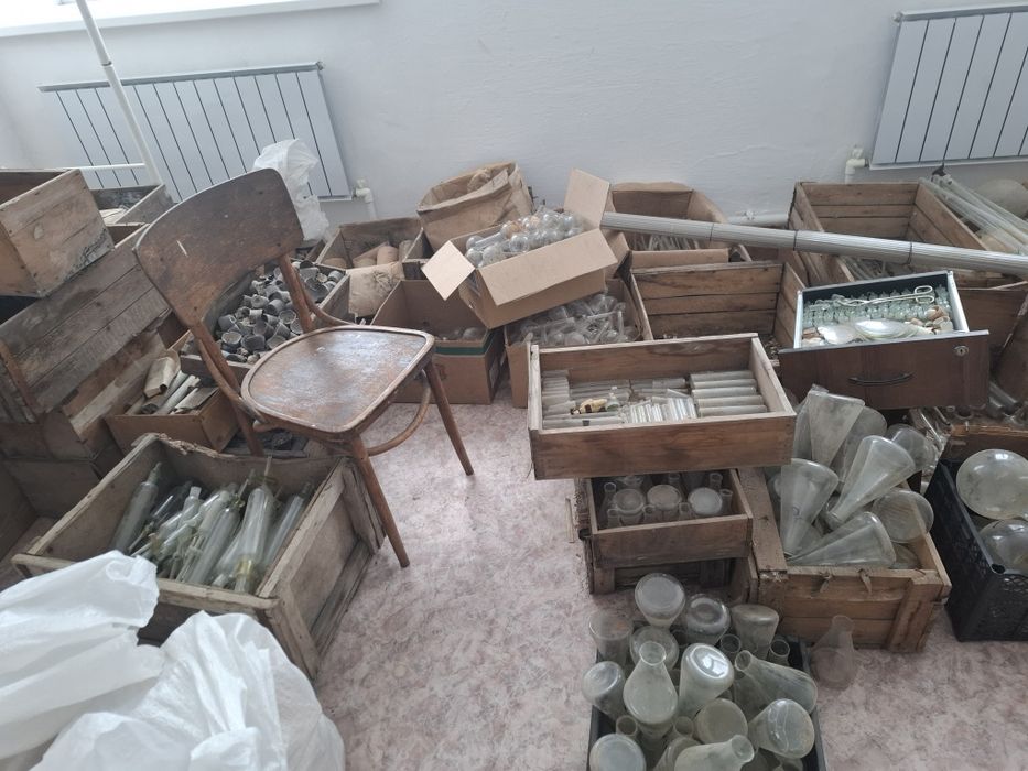 Посуда лабораторная,и прочее