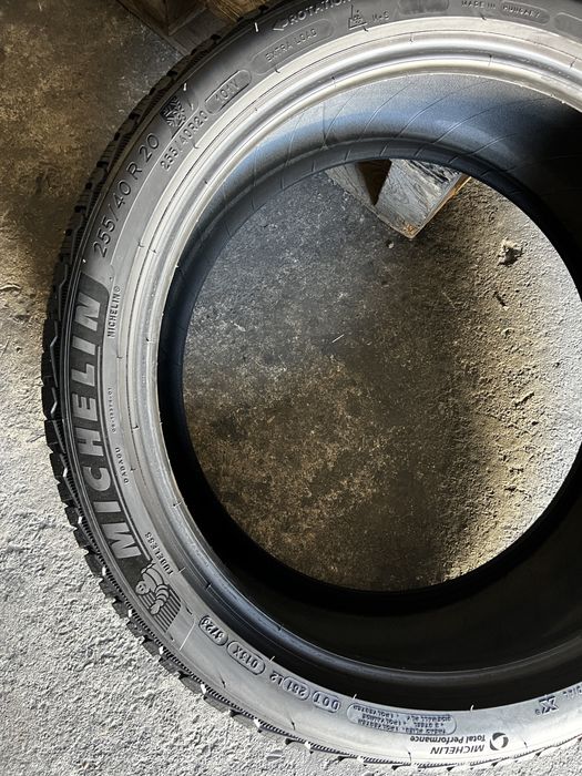 2 anvelope iarna 255/40/20 , Michelin , DOT 2023 , 6 mm !