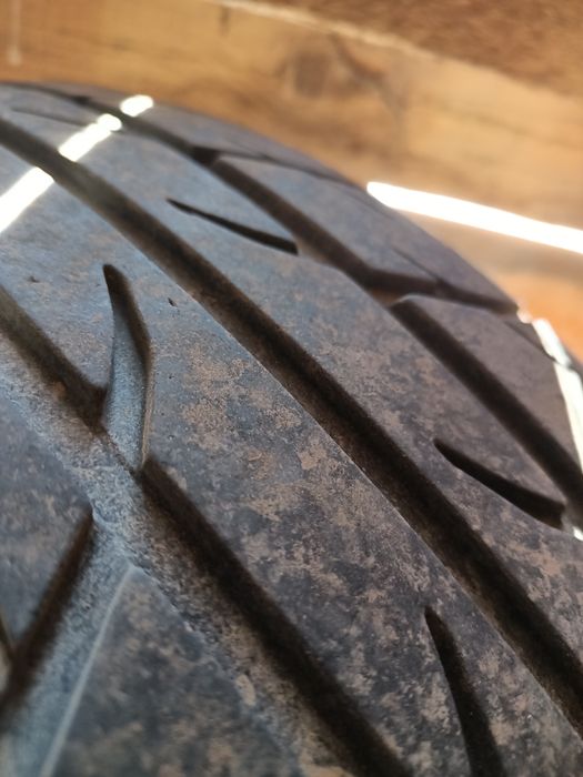 Anvelope vara 195/55/15 cu jenti