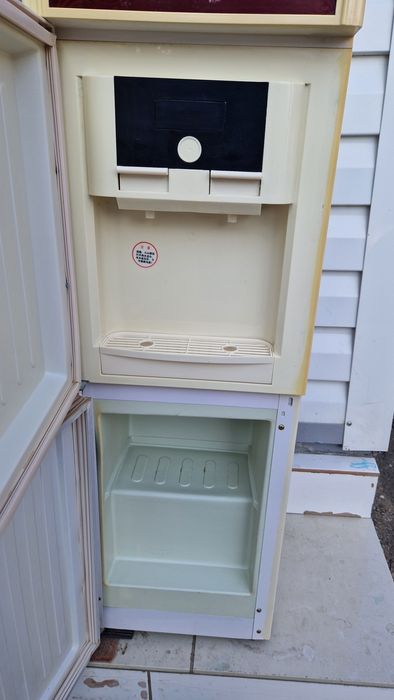 продам деспенсер