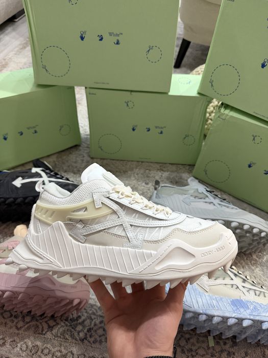 Off White Odsy 1000 / Full box / Premium