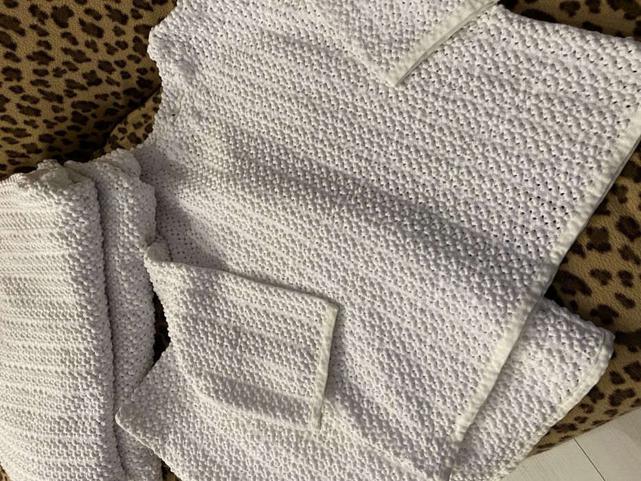 Женский вязанный комплект