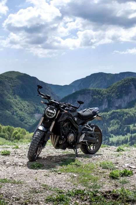 Honda CB 650R Neo Cafe Racer Targu-Mures • OLX.ro