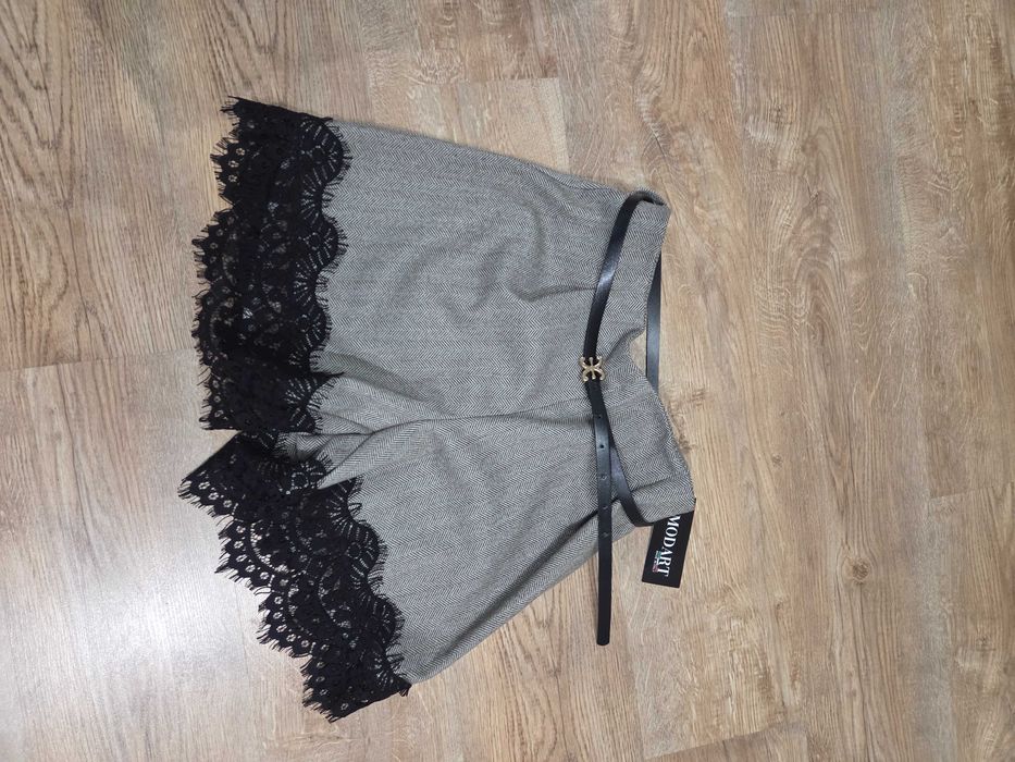 Нови дамски къси панталони с дантела