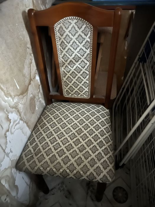 Стул в хорошем состоянии