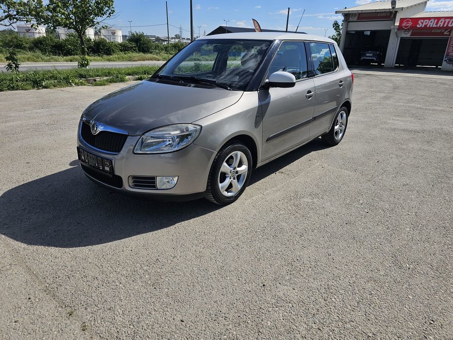 SKODA Fabia 2010 — imagine 1