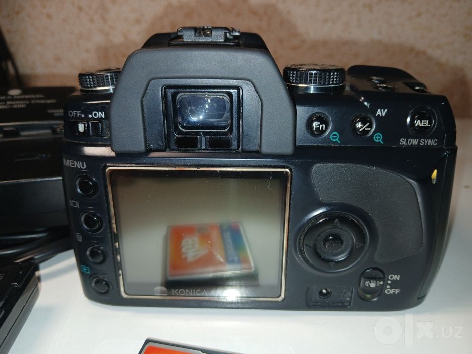 Продаётся Konica-Minolta 5D с китовым объективом