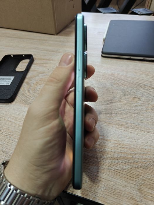 Продам Honor x7b