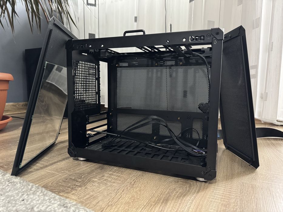 Carcasa mini tower pc Jonsbo C6 Max Tempered Glass - Negru