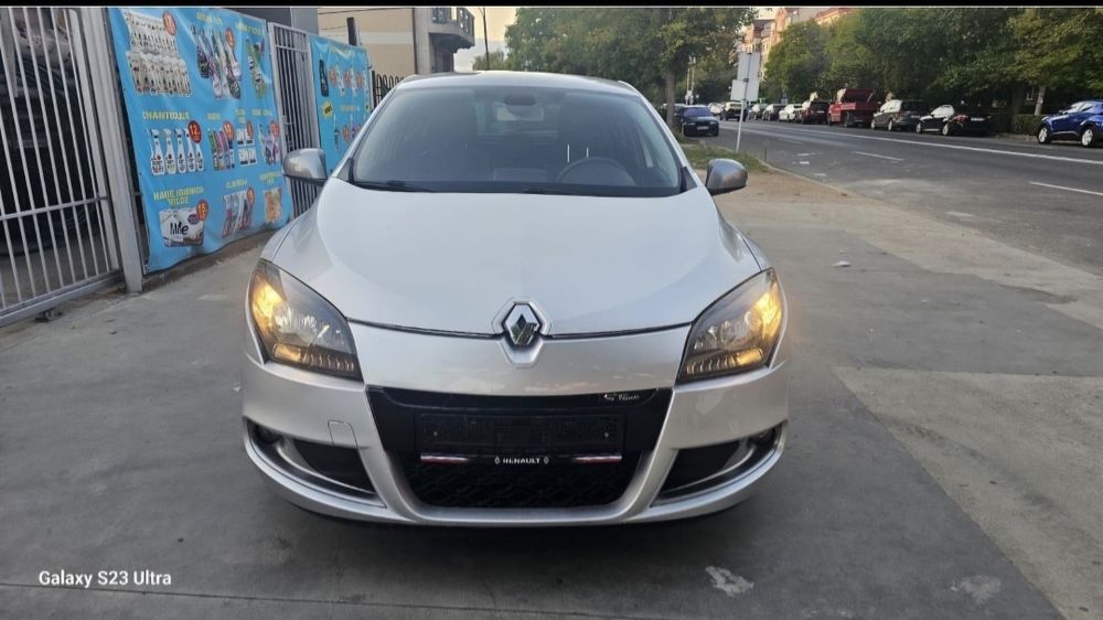 RENAULT Megane