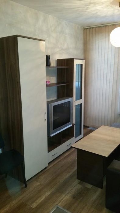 Дава се под наем Двустаен апартамент в Пловдив, Кършияка - 60 кв.м за 459 € - Снимка #2