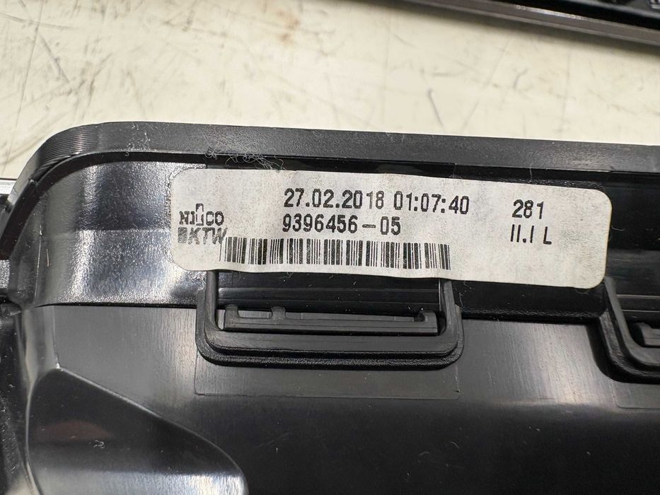 Декоративна Лайсна табло за БМВ Ф48 BMW F48 Pearl dark