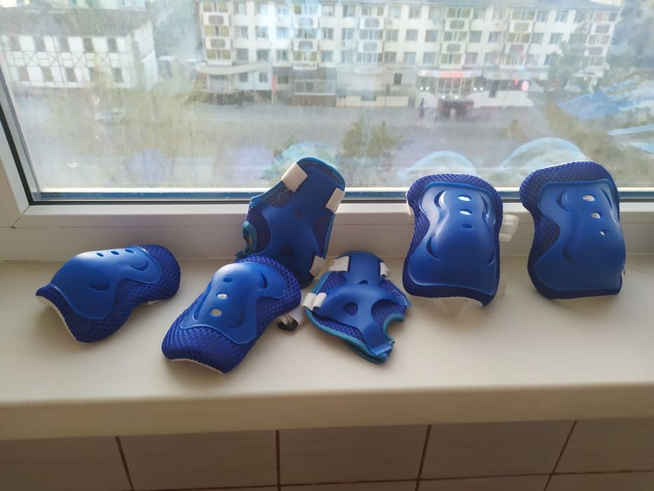Продам ролики с экипировкой.