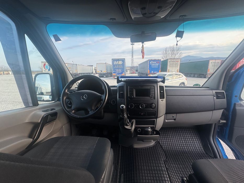 Mercedes- Benz Sprinter 319 CDI V6