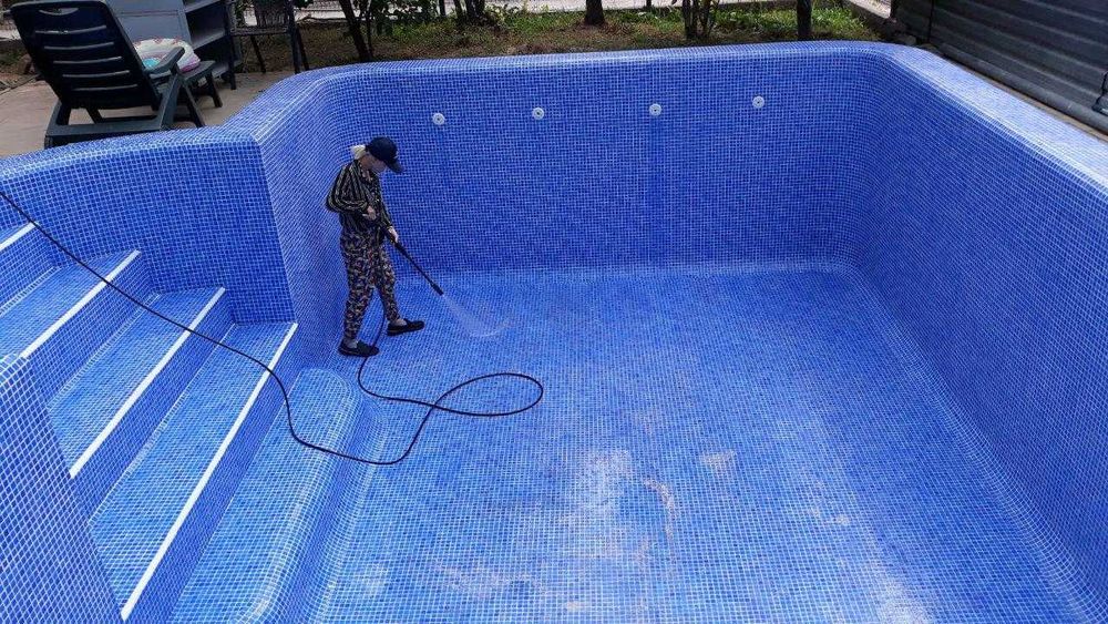Мойка бассейнов. Уборка Чистка бассейнов.Ремонт Бассейн ювиш. Недорого