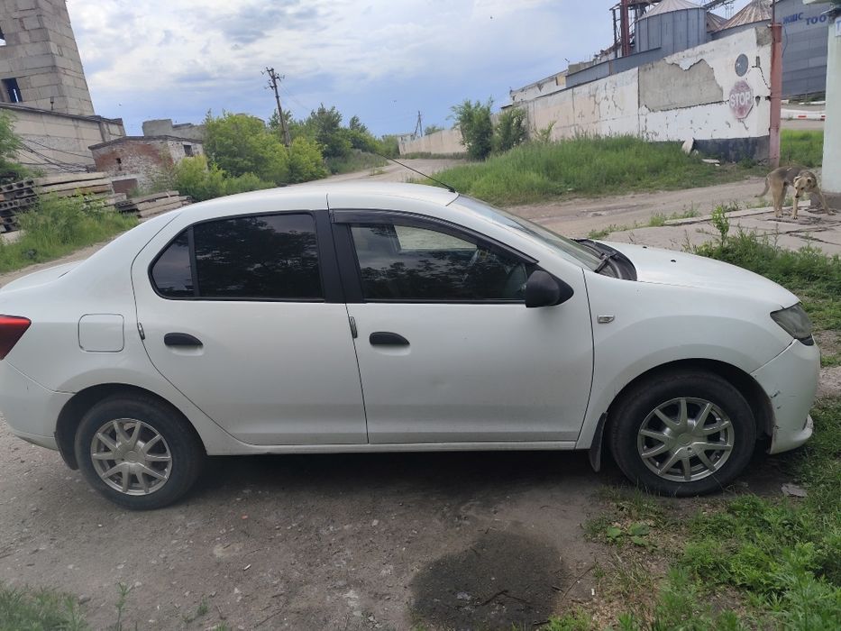 Продам машину Логан 2