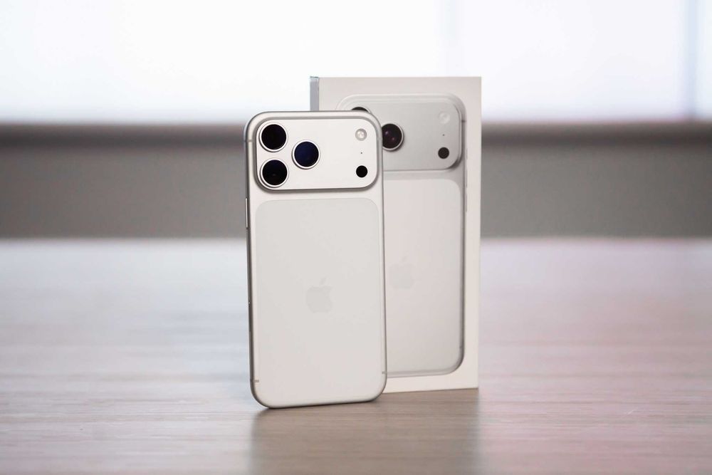 Iphone 17 pro silver 256юg e-sim
