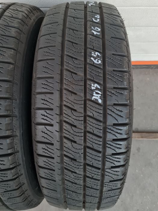 Зимни гуми 2 броя за Бус GOODYEAR CargoVector 205 65 R16C дот 3421