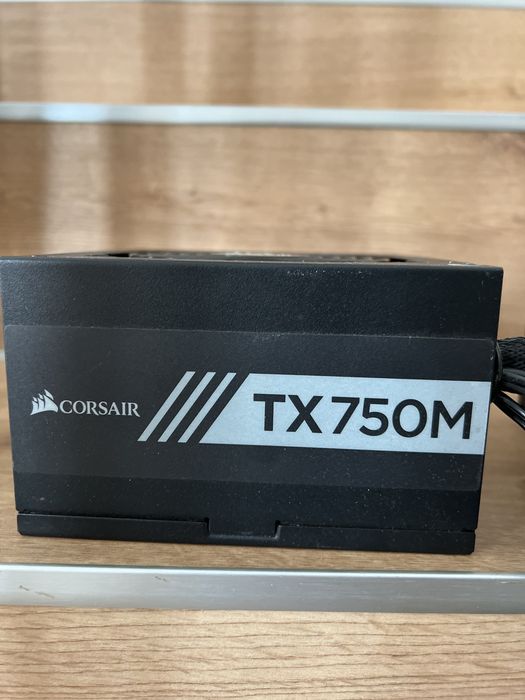 Sursă Corsair TX750M 750W 80+ Gold – Semi Modulară