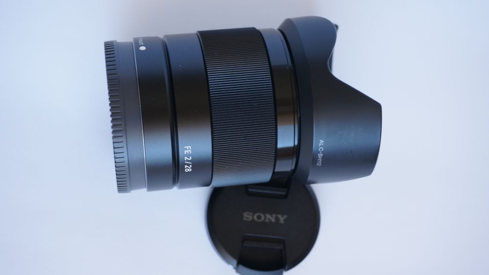Като нов. Обективът Sony E FE 28 mm f2.0 2/28 SEL28F20.SYX