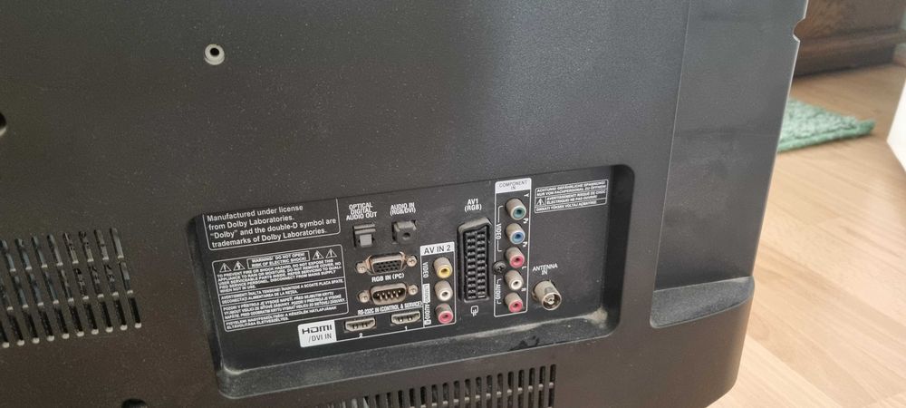 Televizor LCD LG diagonala 81 cm