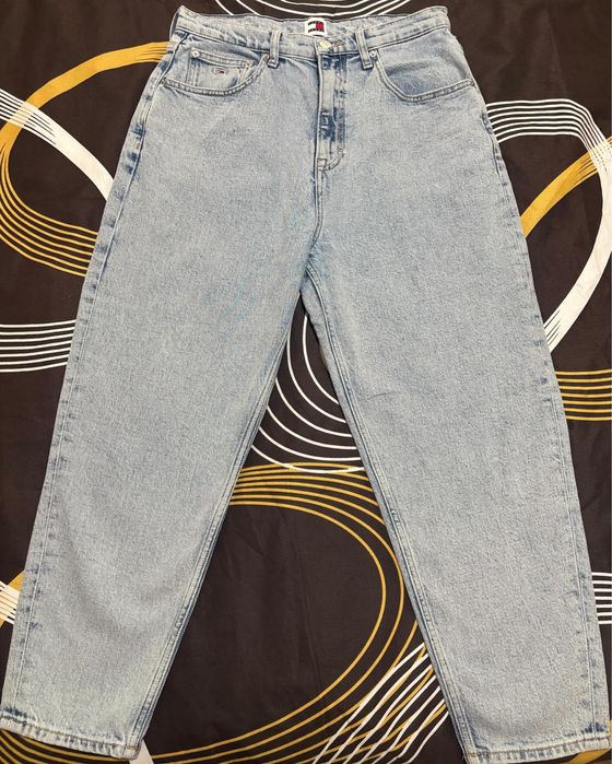 Tommy Jeans дамски дънки Mom Fit, размер 29/30, светлосин деним