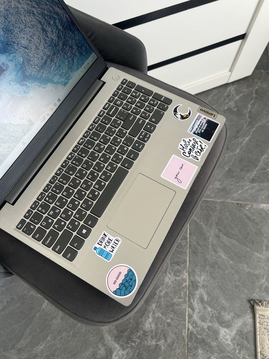 Офисный ноутбук Lenovo core i3/10