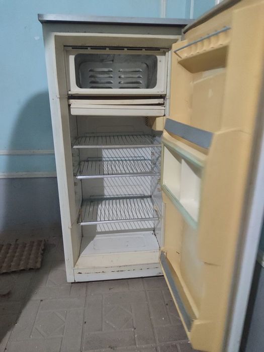 Kop ishlatilmagan muzlatgich sotiladi