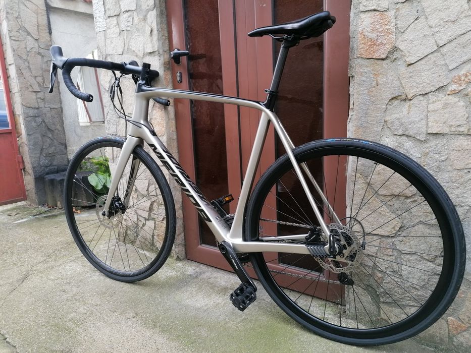 Шосеен MERIDA Carbon XL, Shimano 105, хидравлични спирачки