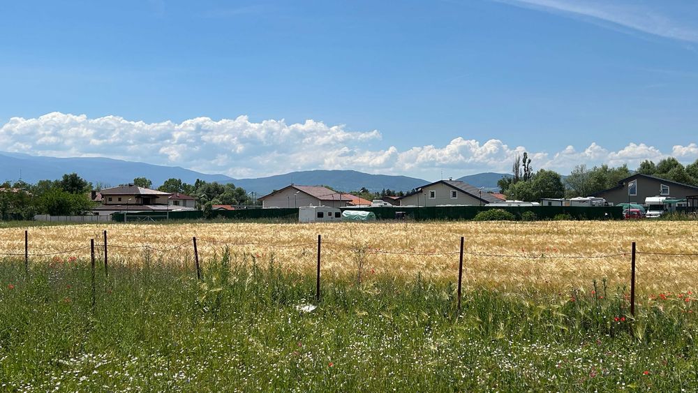 Продавам УПИ - парцел за жилищно строителство в Божурище
