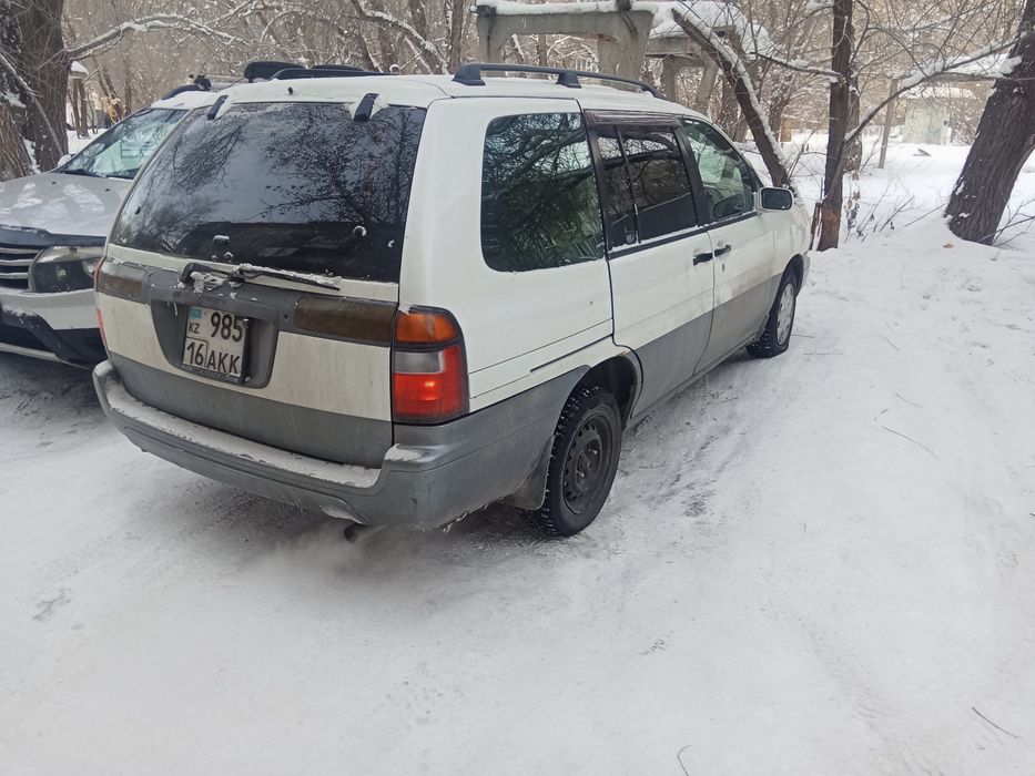 Продам Ниссан прайри в хорошем состояний