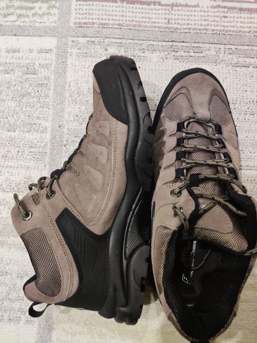 Зимние ботинки с шипами Bona