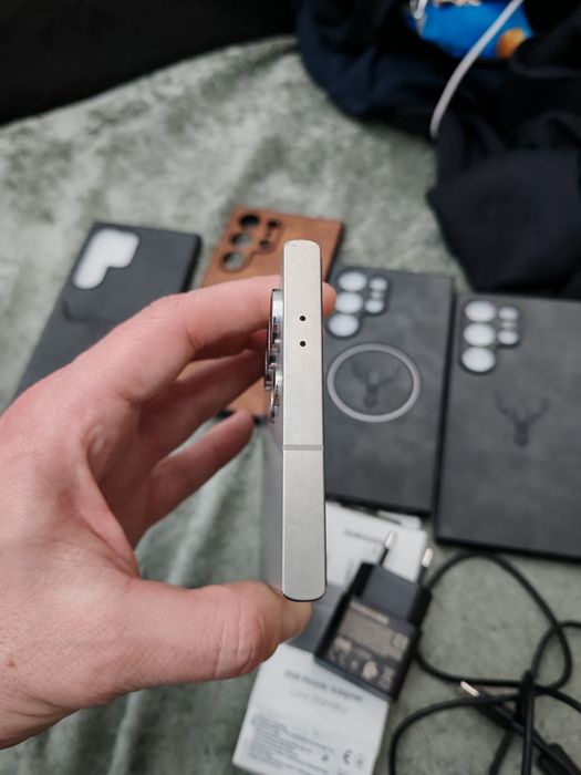 Samsung S24 Ultra много добро състояние