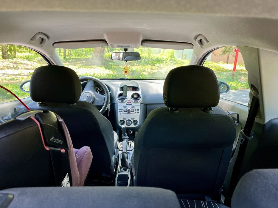 Opel Corsa D 2007 година 1.4 бензин