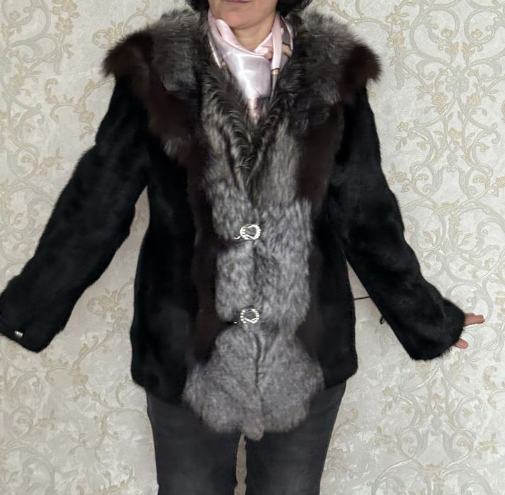 Продаются шубы норковые.