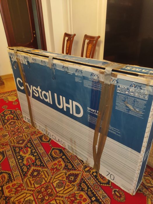 Продам телевизор Smart TV