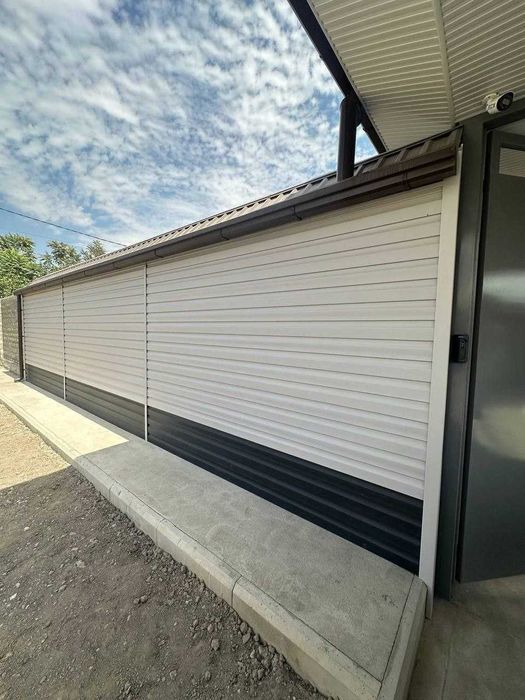 Виниловый сайдинг на фасад/ Фасадные панели/ утеплители и пленки