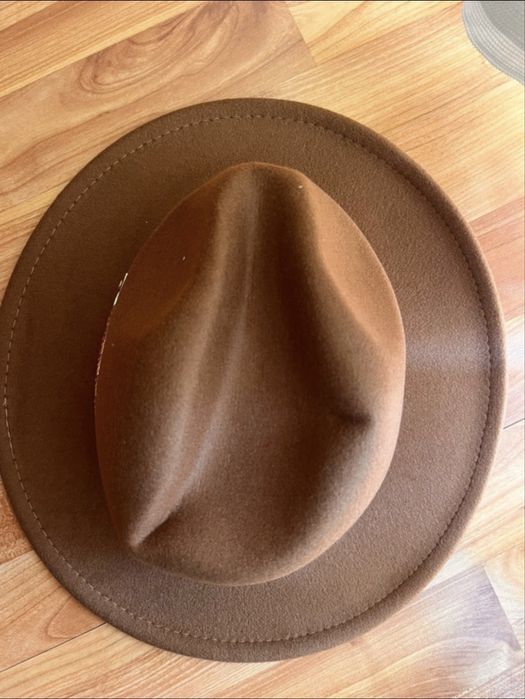 Pălărie damă cu detaliu