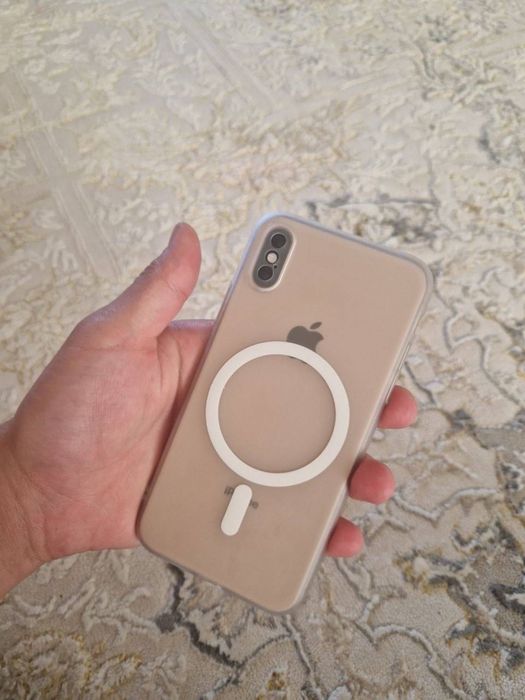 Iphone xs 64 gb.