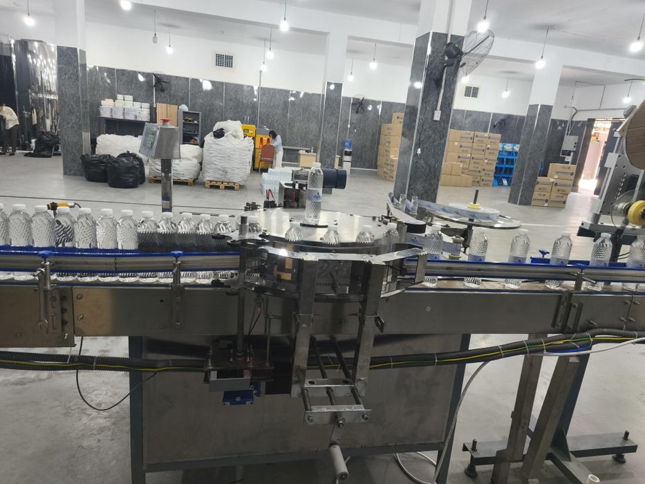 Etiketka uskunasi polipropilen uchun.( этикетировщик этикетка полипр