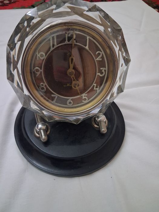 Часы настольные "Маяк"