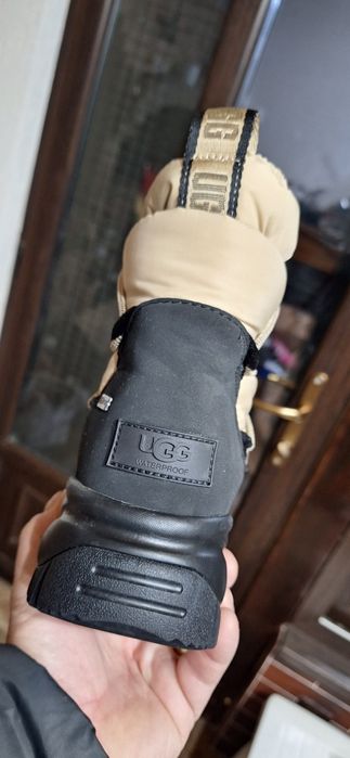 vand UGG dama mărimea 38