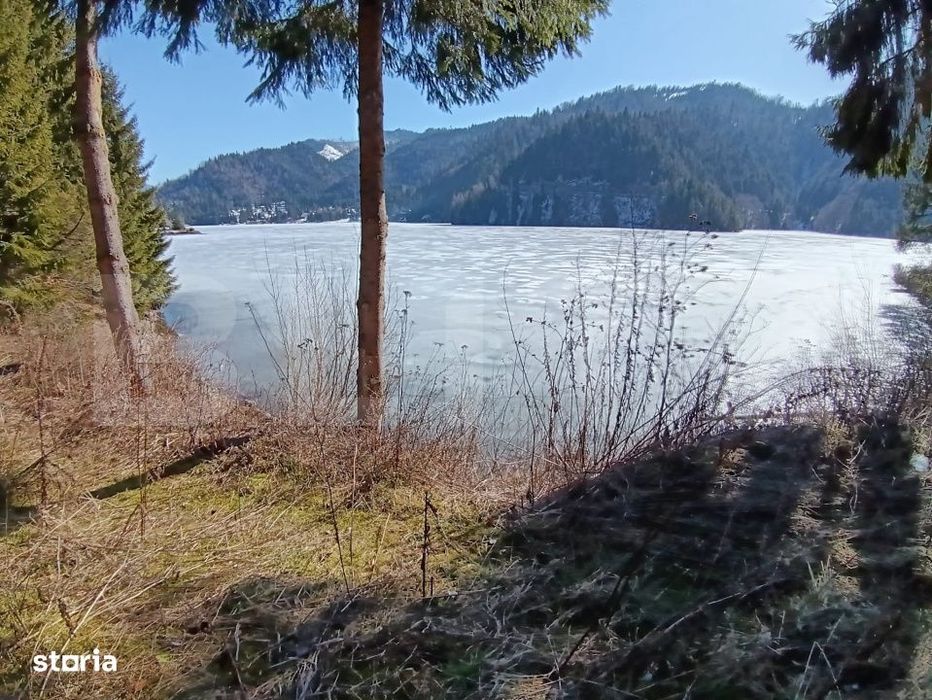 Teren intravilan de vanzare – 3100 mp Colibita, front lac 70