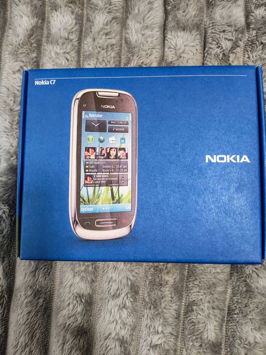 Телефон Nokia C7 доста запазен